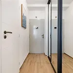 New Bright & Quiet Floor Apartmán