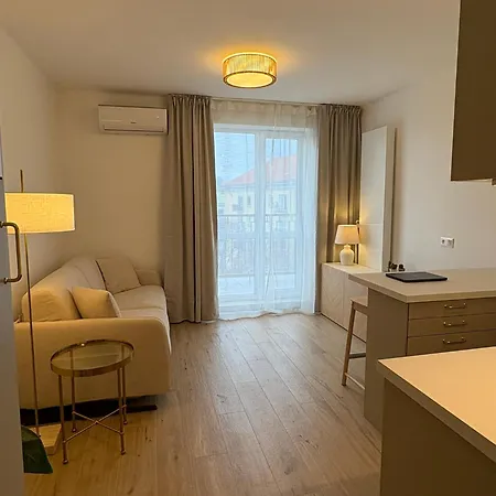 New Bright & Quiet Floor Appartamento Bratislava