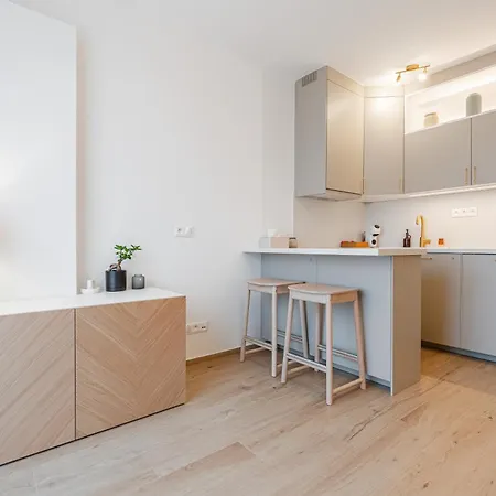 Apartman New Bright & Quiet Floor